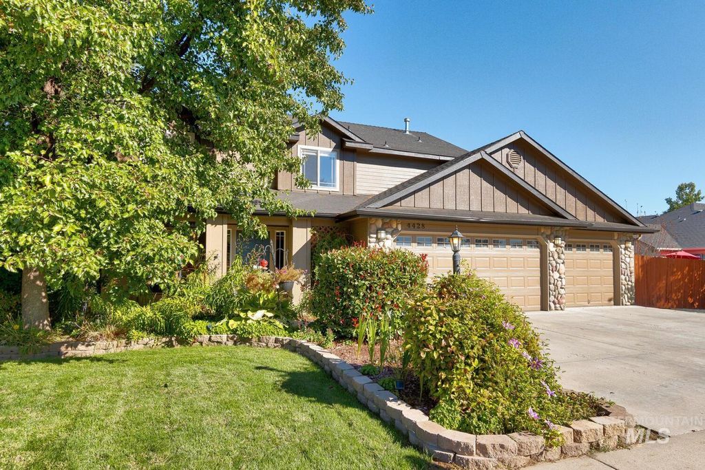 Photo of 4428 W Campfire St, Meridian, ID 83646 (MLS # 98972493)