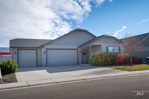 Photo of 311 Concourse Ave, Caldwell, ID 83605 (MLS # 98967460)