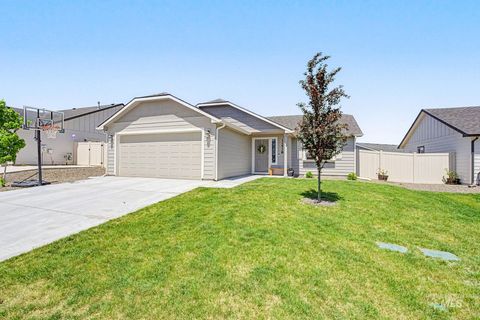 Photo of 11538 W Black Dog Dr, Nampa, ID 83686 (MLS # 98986868)