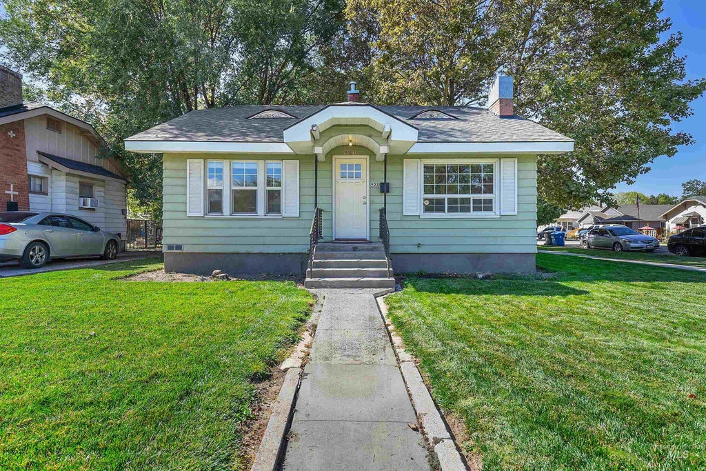 Photo of 903 7th St S ST, Nampa, ID 83651 (MLS # 99000861)