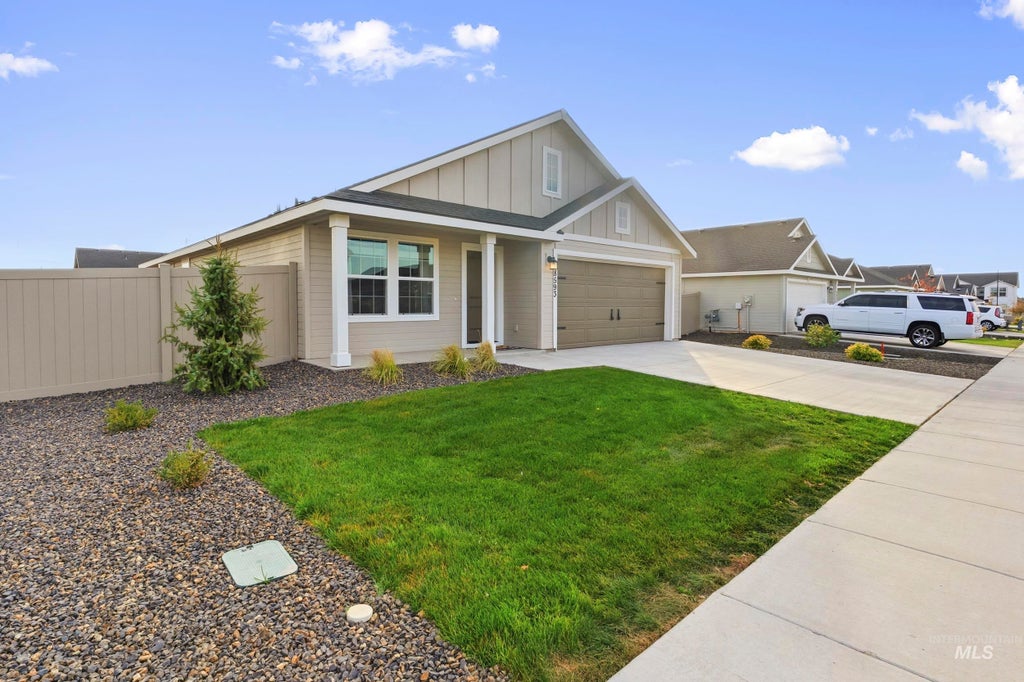 Photo of 8593 E Velvet Ash ST, Nampa, ID 83687 (MLS # 99004589)