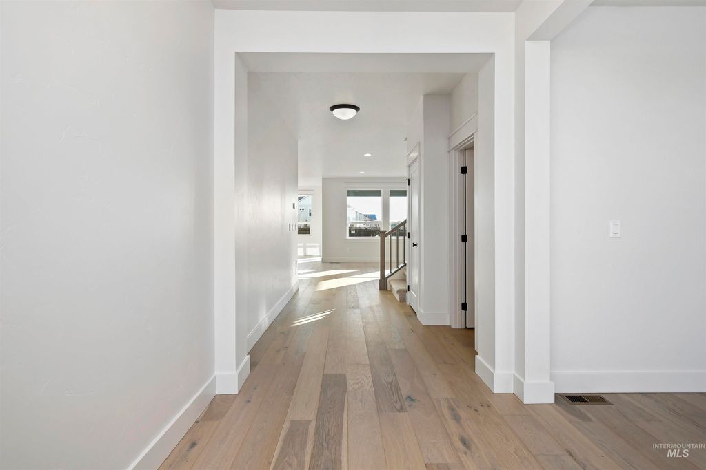 Photo of 10876 W. Barnbougle Ln, Kuna, ID 83634 (MLS # 98979735)