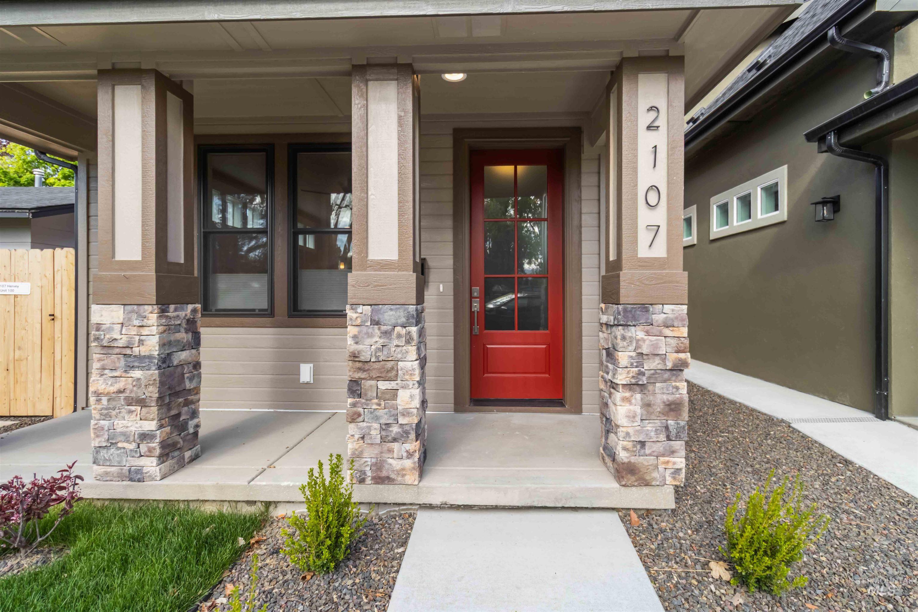 2107 S Hervey St