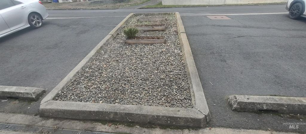 Photo of 607 Park Street, Lewiston, ID 83501 (MLS # 98972648)