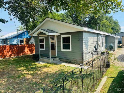 Photo of 112 S 2nd Ave W, Marsing, ID 83639 (MLS # 98958760)