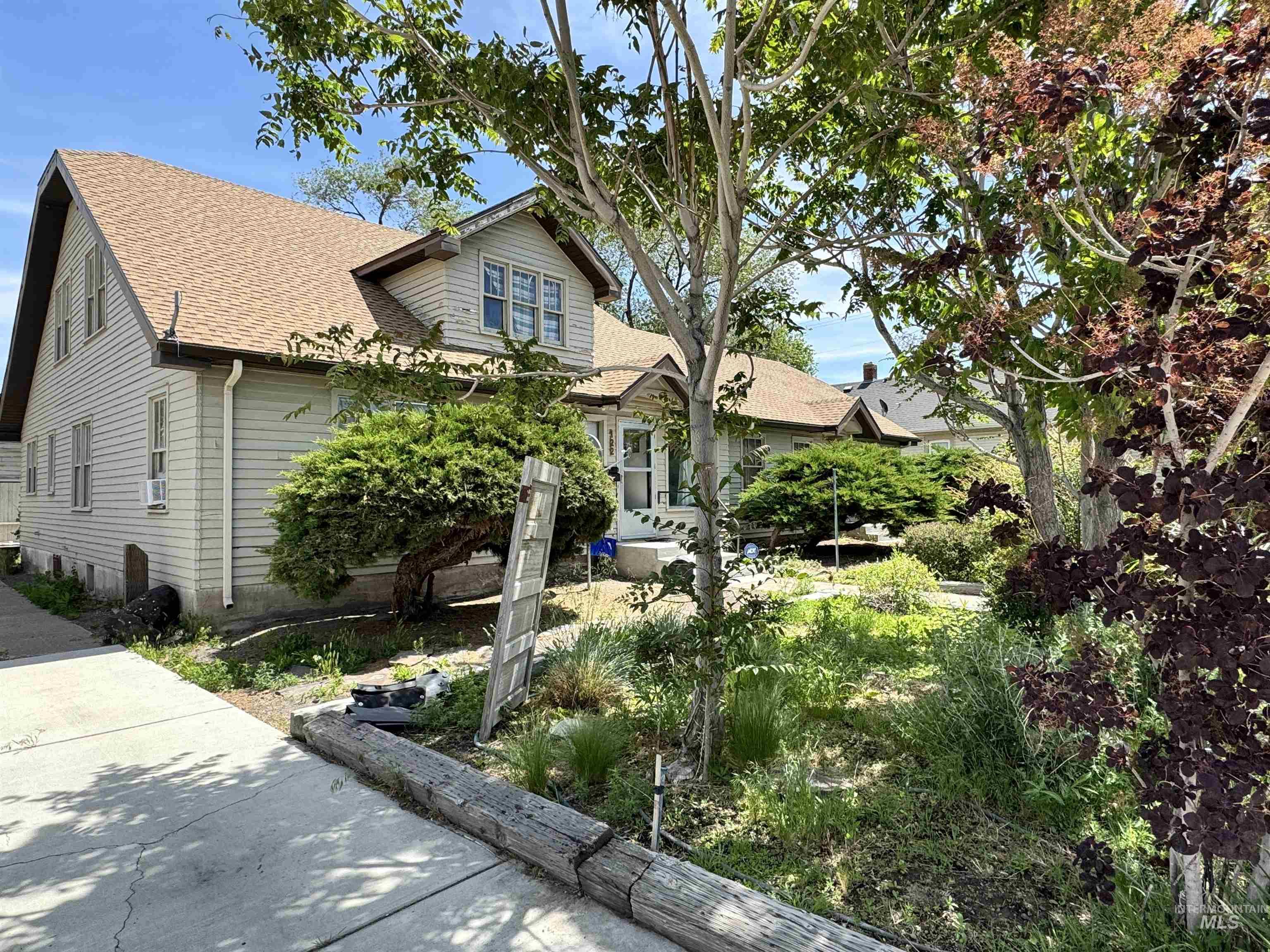120 9th Avenue North