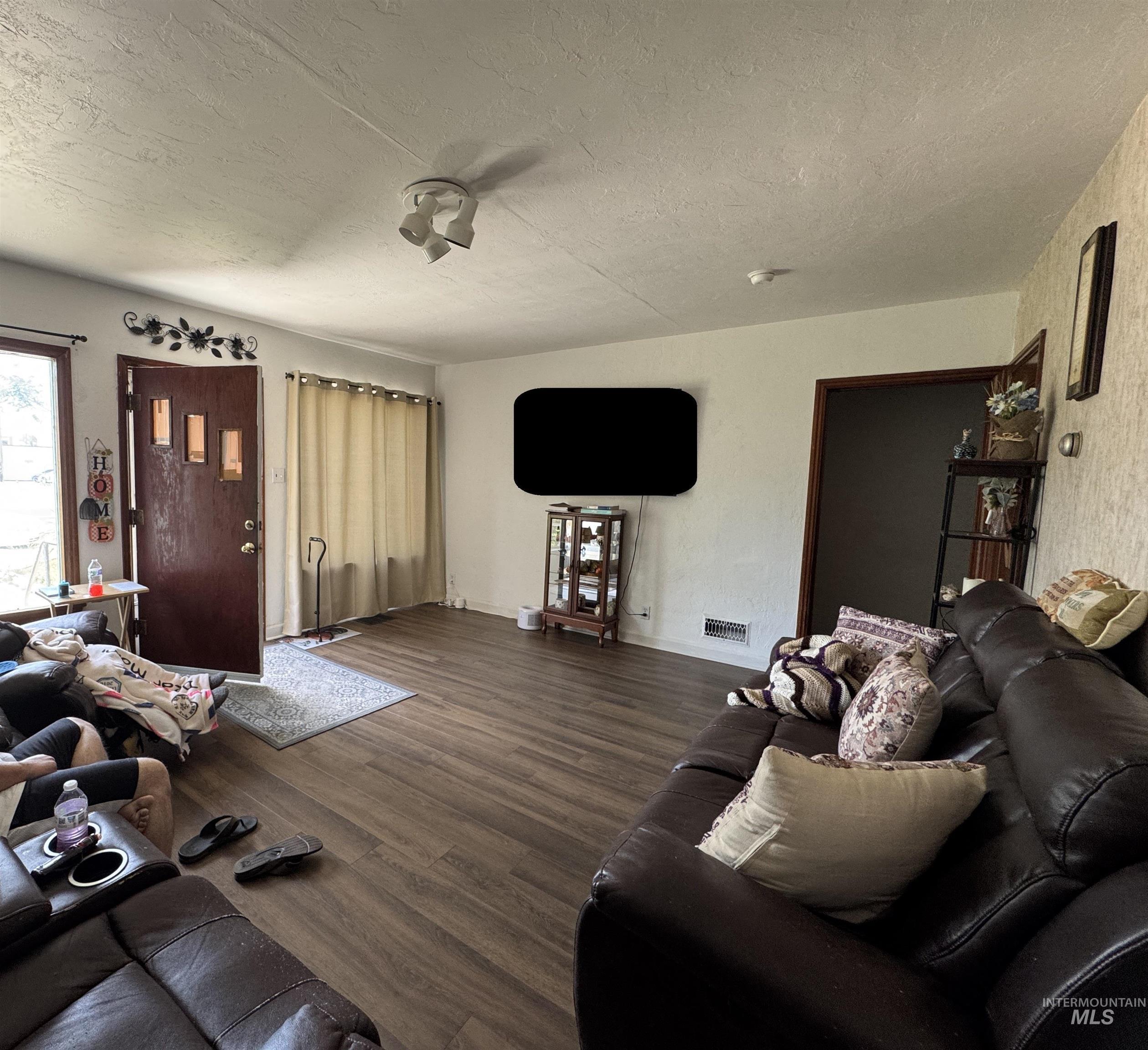 120 9th Avenue North