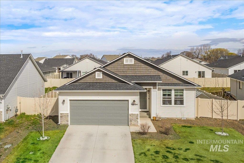 Photo of 19684 Newell Way, Caldwell, ID 83605 (MLS # 98977507)