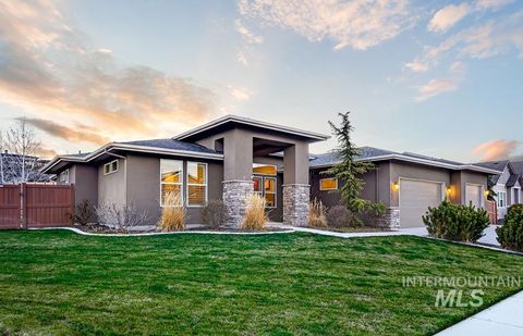 Photo of 2177 E Mores Trail Dr, Meridian, ID 83642 (MLS # 98983879)