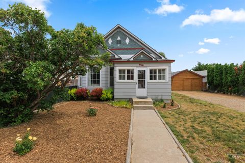Photo of 616 18th Ave N AVE, Nampa, ID 83687 (MLS # 98987936)