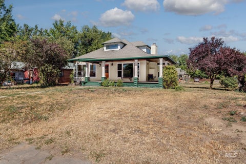 Photo of 504 N 9th Street, Payette, ID 83661 (MLS # 98989841)