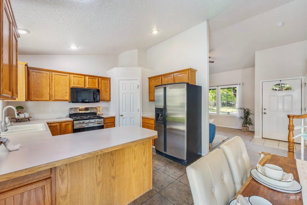 Photo of 432 Fall Dr, Nampa, ID 83686 (MLS # 99000449)