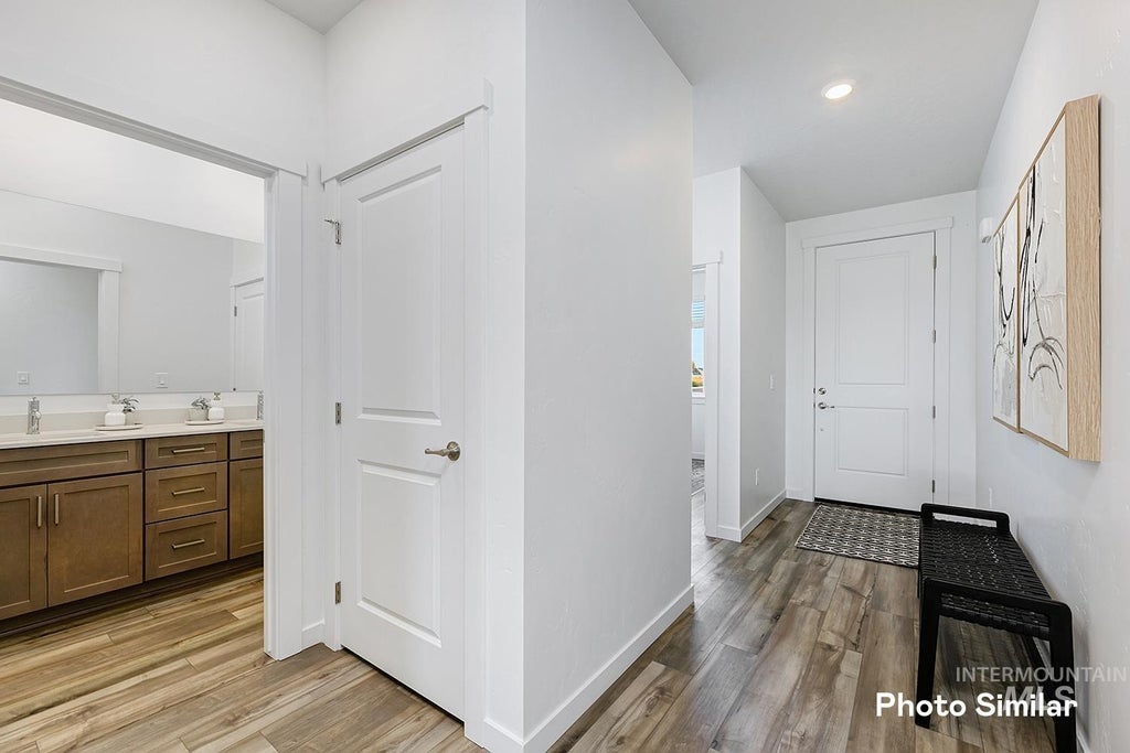 Photo of 44 W Wasatch Ave, Nampa, ID 83687 (MLS # 99000191)