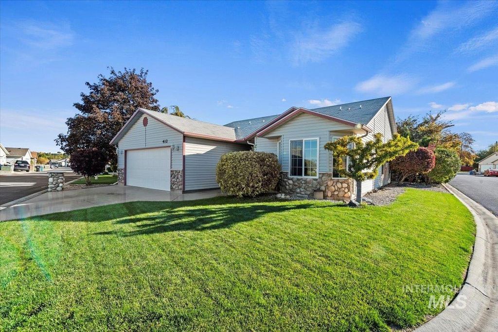Photo of 412 David Frost St, Nampa, ID 83651 (MLS # 98965238)