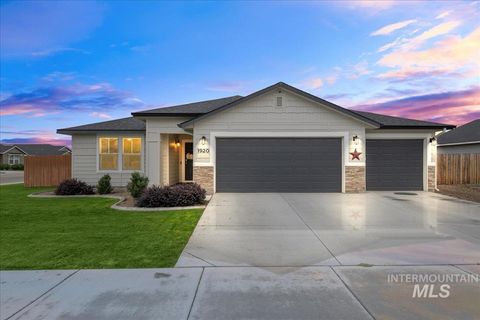 1920 SW Challis Dr Mountain Home ID 83647