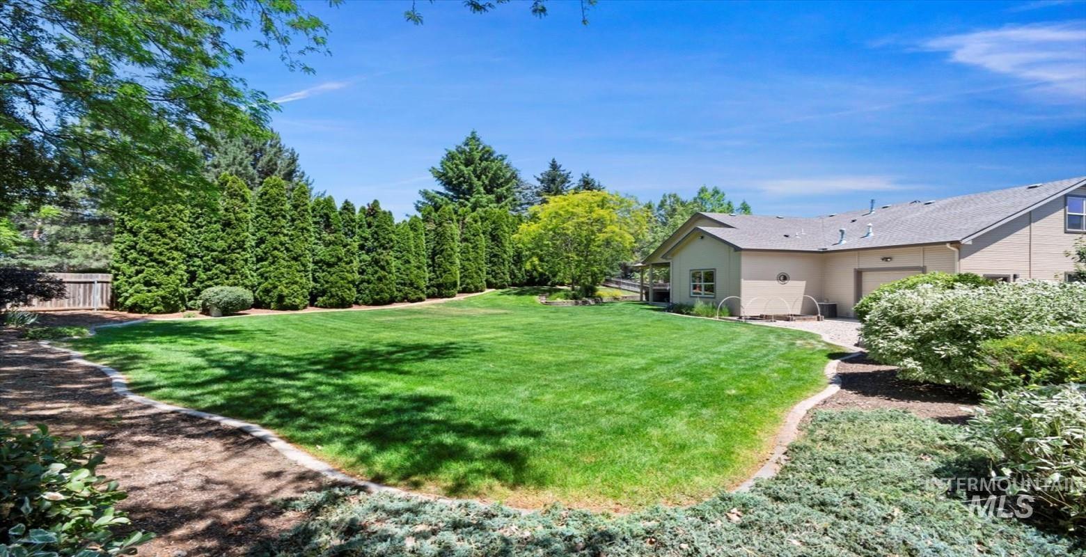 1563 W Colville Court