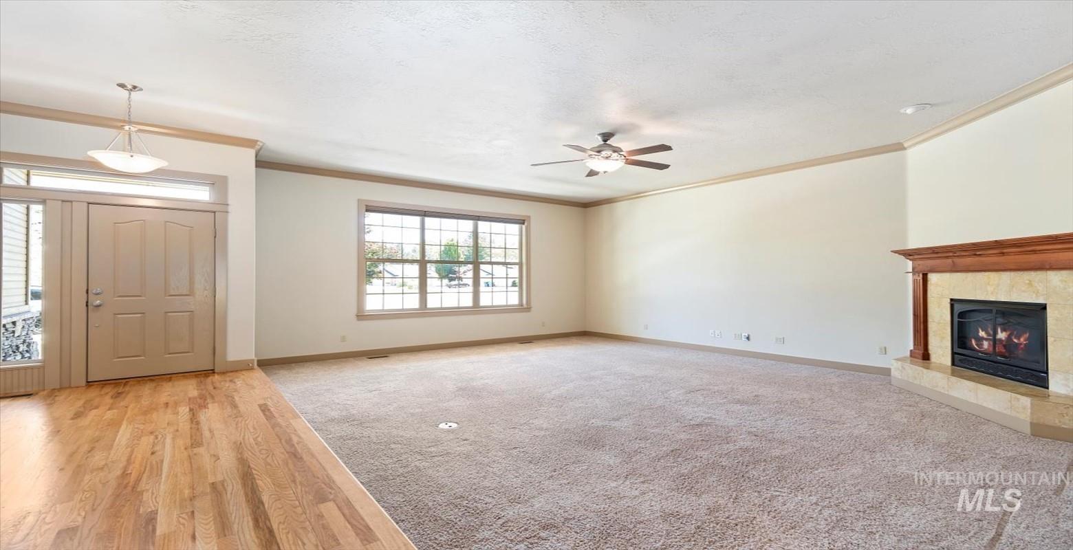 1563 W Colville Court