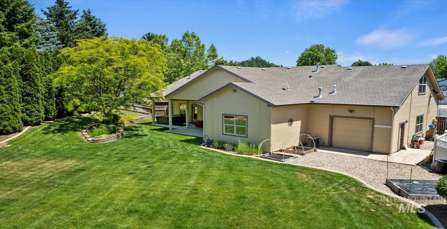 1563 W Colville Court