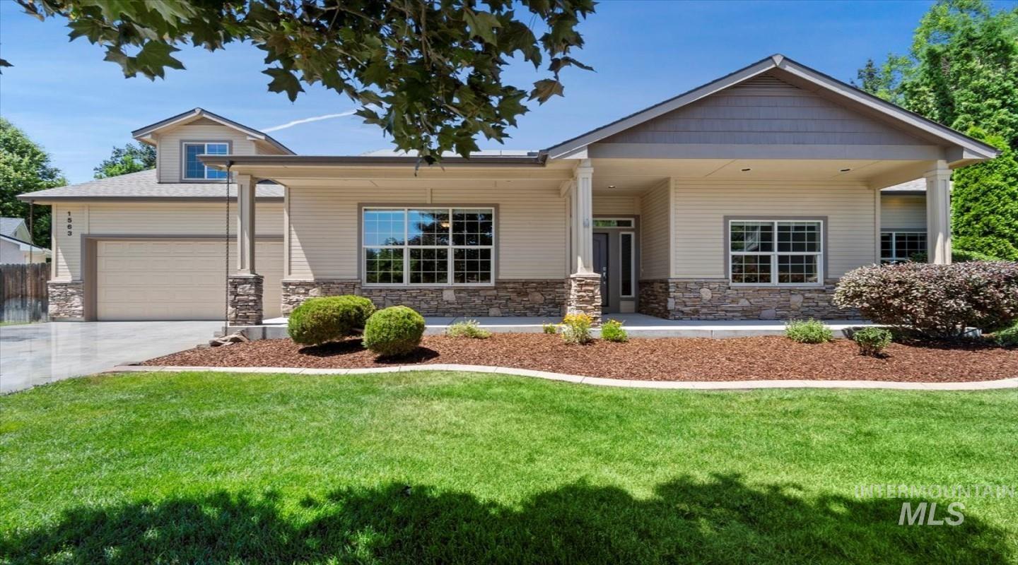 1563 W Colville Court