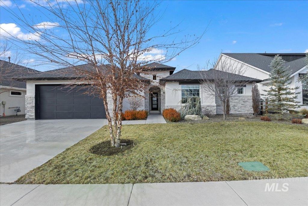 Photo of 8154 W Decathlon Dr, Eagle, ID 83616 (MLS # 98975667)