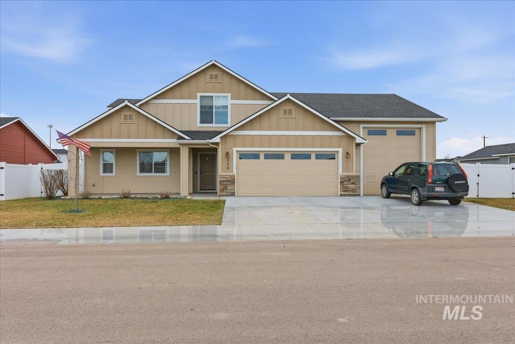 Photo of 234 Maverick, Fruitland, ID 83619 (MLS # 98977479)