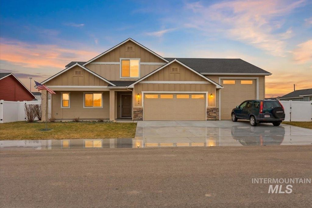 Photo of 234 Maverick, Fruitland, ID 83619 (MLS # 98977479)