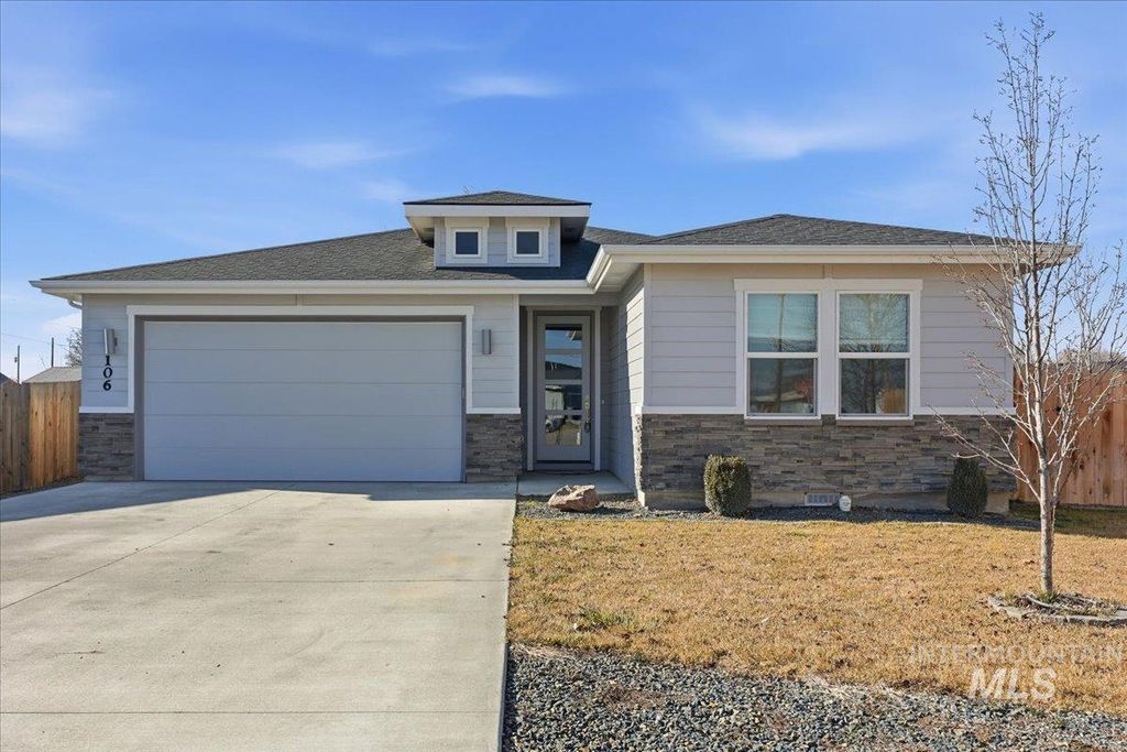 Photo of 106 Thunder Mountain Ct, Homedale, ID 83628 (MLS # 98973961)