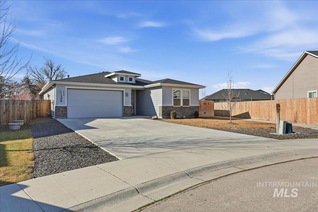 Photo of 106 Thunder Mountain Ct, Homedale, ID 83628 (MLS # 98973961)