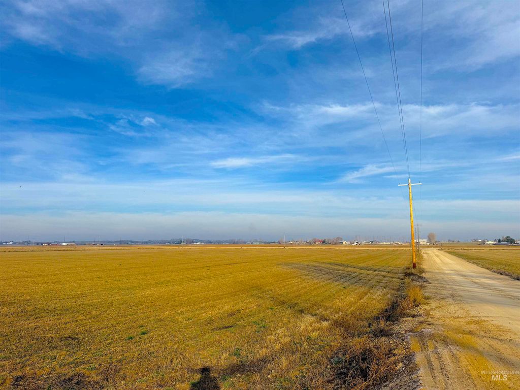 Photo of 9 Bowmont Road, Nampa, ID 83686 (MLS # 98971628)