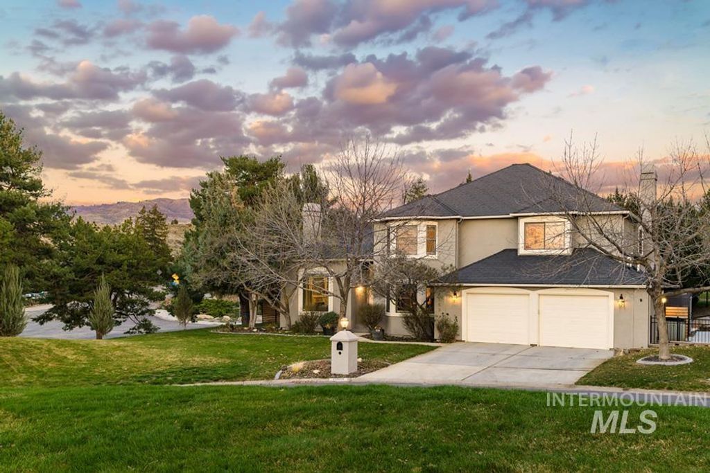 Photo of 1865 E Sendero Ln, Boise, ID 83712 (MLS # 98978631)
