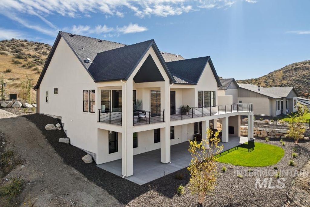 Photo of 20141 N Swire Green Way, Boise, ID 83714 (MLS # 98979398)