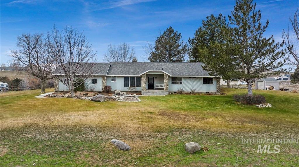 Photo of 4519 Meadow Cir, Buhl, ID 83316 (MLS # 98973437)