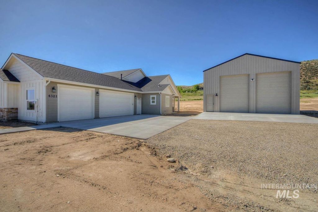 Photo of 1 Ruth Lane, Emmett, ID 83617 (MLS # 98968672)