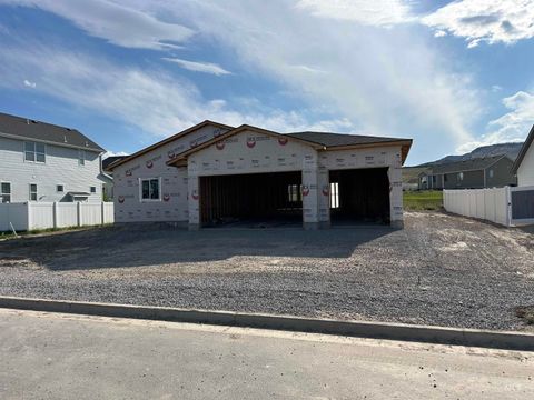 2097 Magellan Loop Pocatello ID 83204