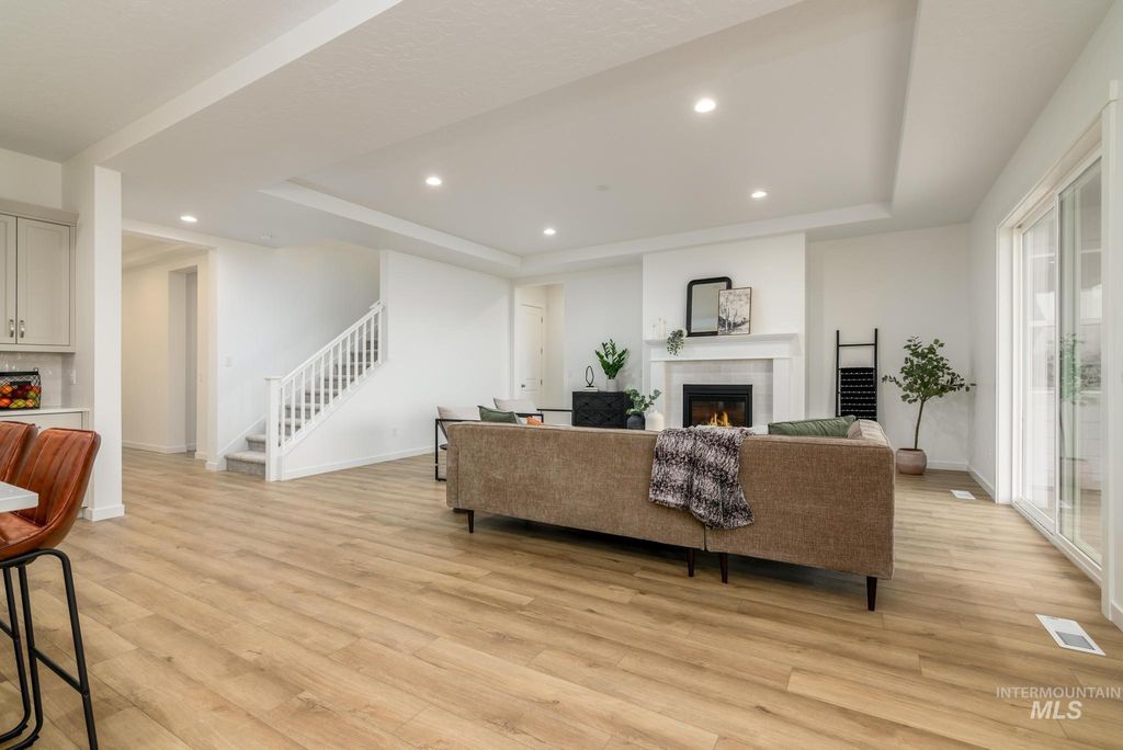 Photo of 3758 N Kelseyville Way, Star, ID 83669 (MLS # 98977845)