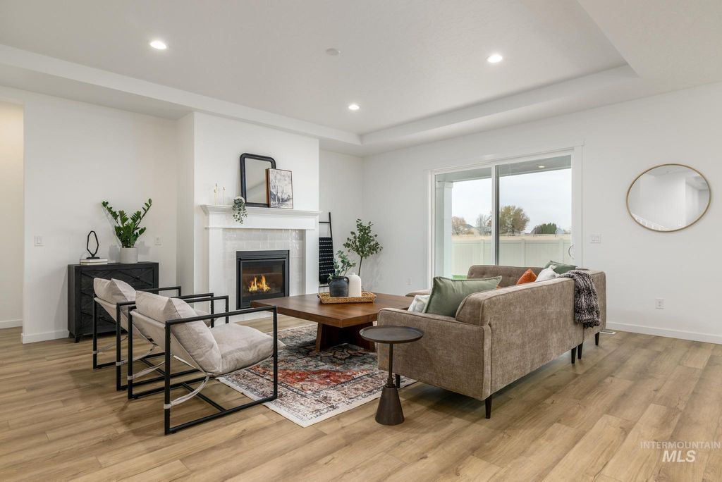 Photo of 3758 N Kelseyville Way, Star, ID 83669 (MLS # 98977845)