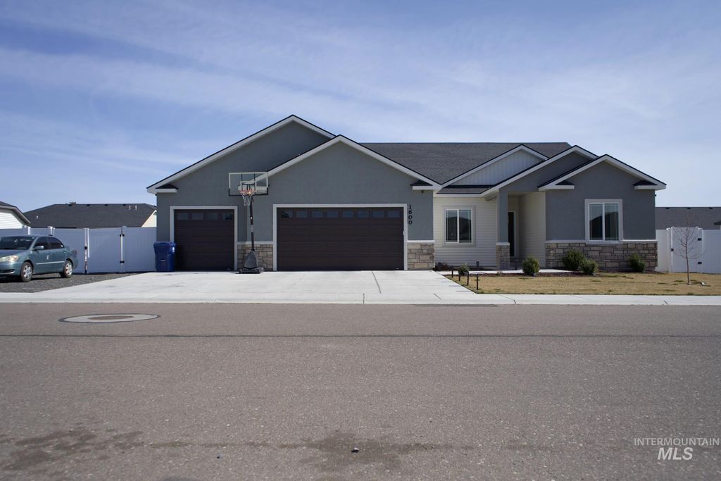 Photo of 1600 N Birch Street, Jerome, ID 83338 (MLS # 98978210)