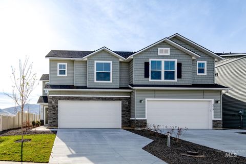 Photo of 215 Moose St, Horseshoe Bend, ID 83629 (MLS # 98967466)