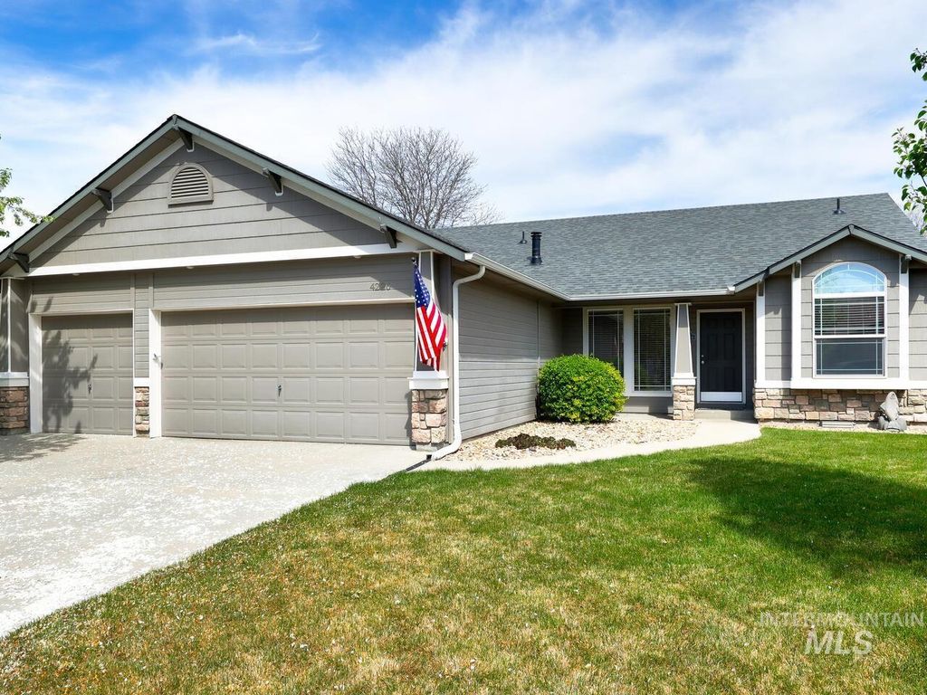 Photo of 4226 E Arborvitae Ct, Boise, ID 83716 (MLS # 98981342)