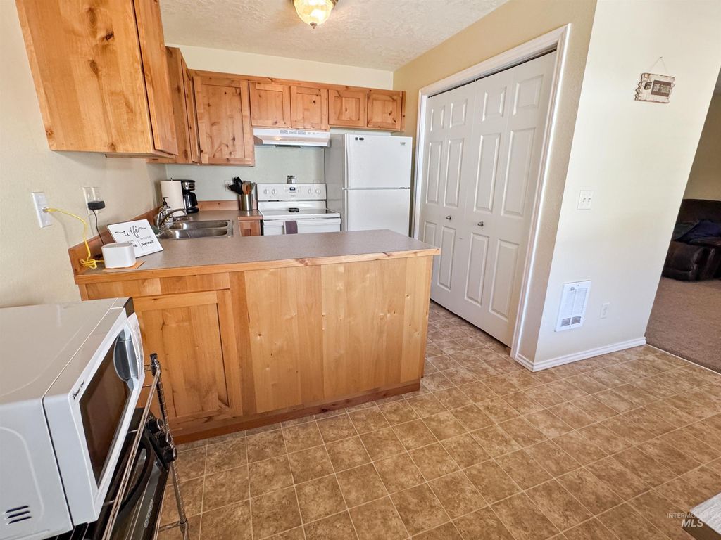 Photo of 300 S Main St #10, Riggins, ID 83549 (MLS # 98980957)