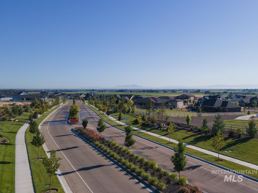 Photo of 13 Red River Ave, Nampa, ID 83651 (MLS # 98983542)