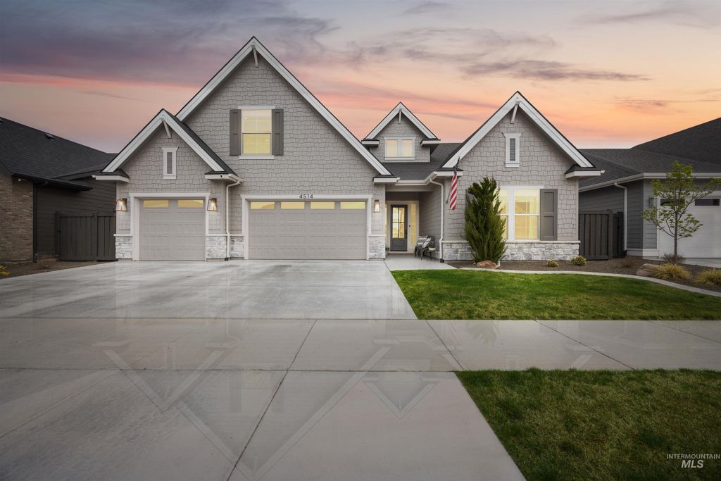 Photo of 4514 W Durango Dr, Meridian, ID 83646 (MLS # 98979508)