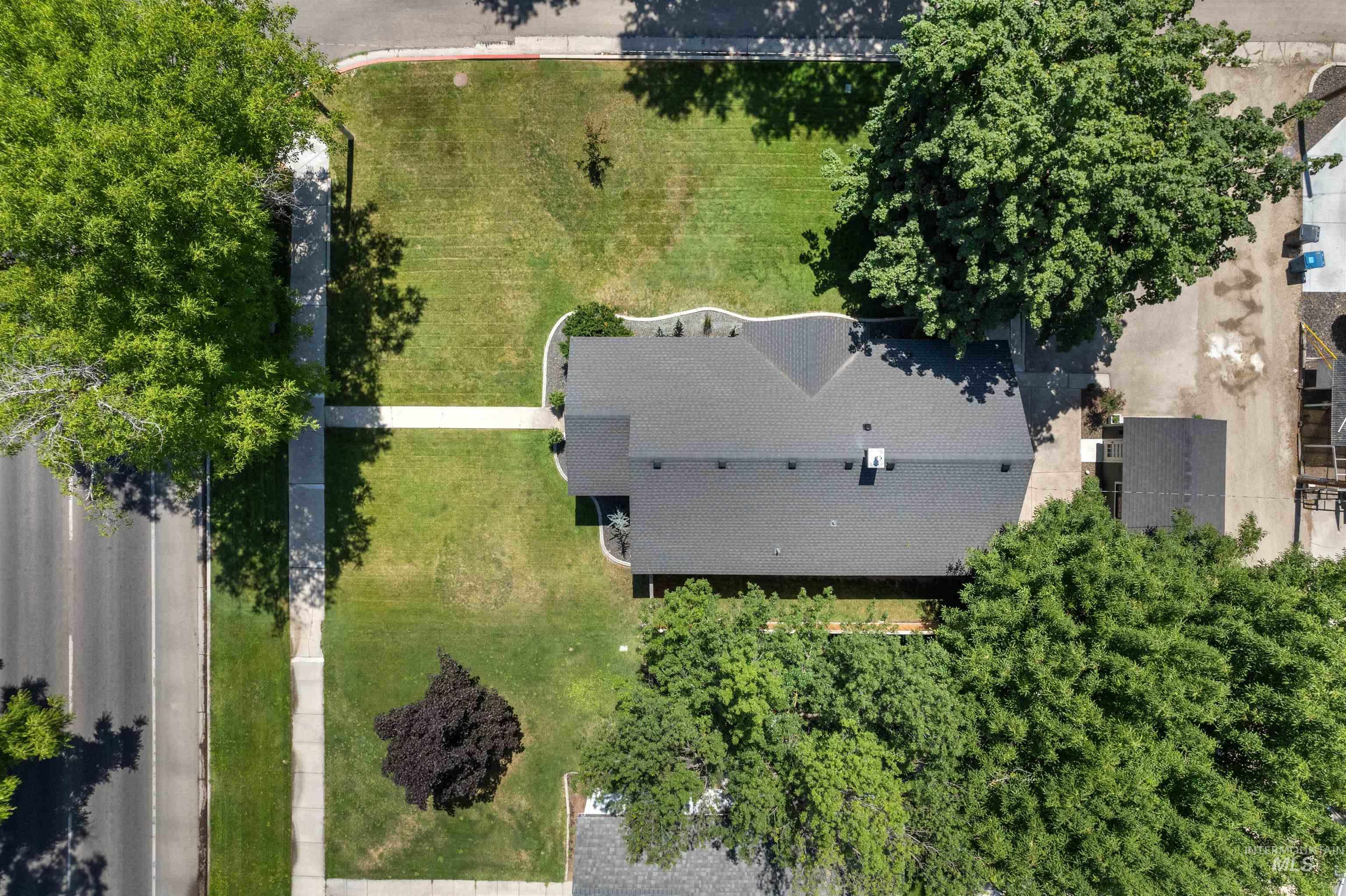 1924 Cleveland Blvd