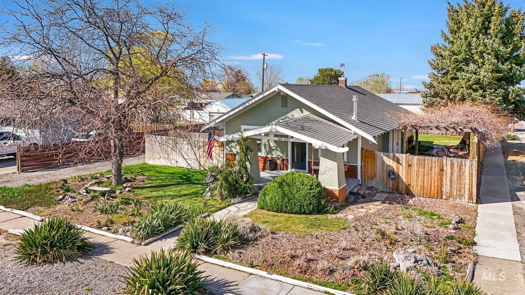 Photo of 502 6th Street, Filer, ID 83328 (MLS # 98979285)