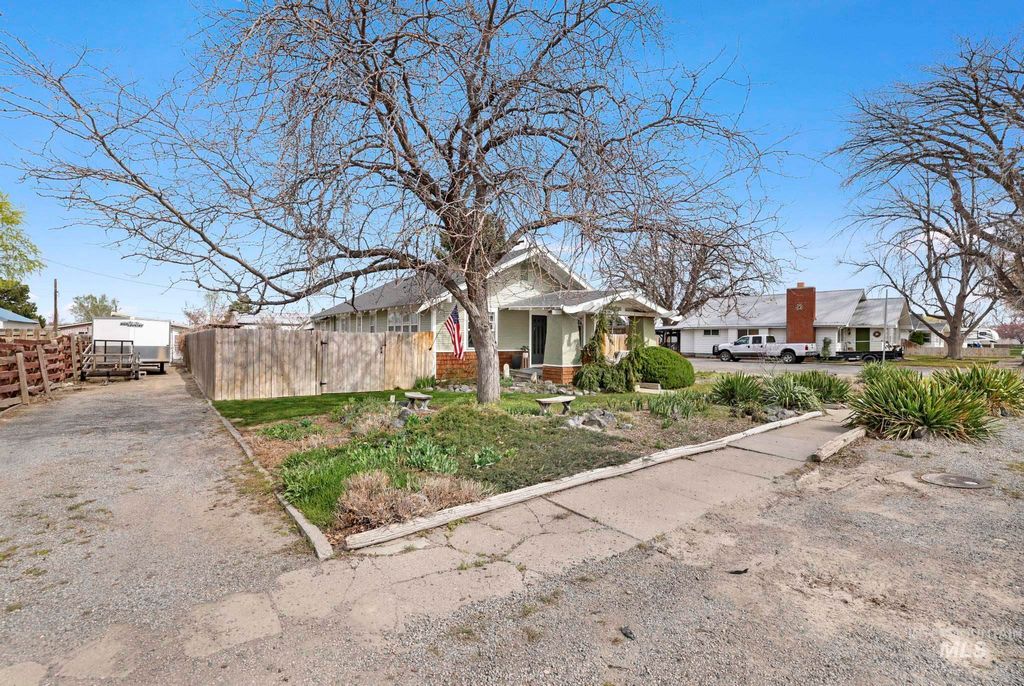 Photo of 502 6th Street, Filer, ID 83328 (MLS # 98979285)