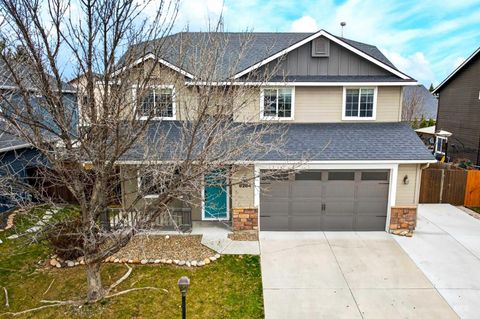 Photo of 6284 N Silver Elm Way, Meridian, ID 83646 (MLS # 98978106)