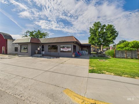 105 E 4th Street Emmett ID 83617