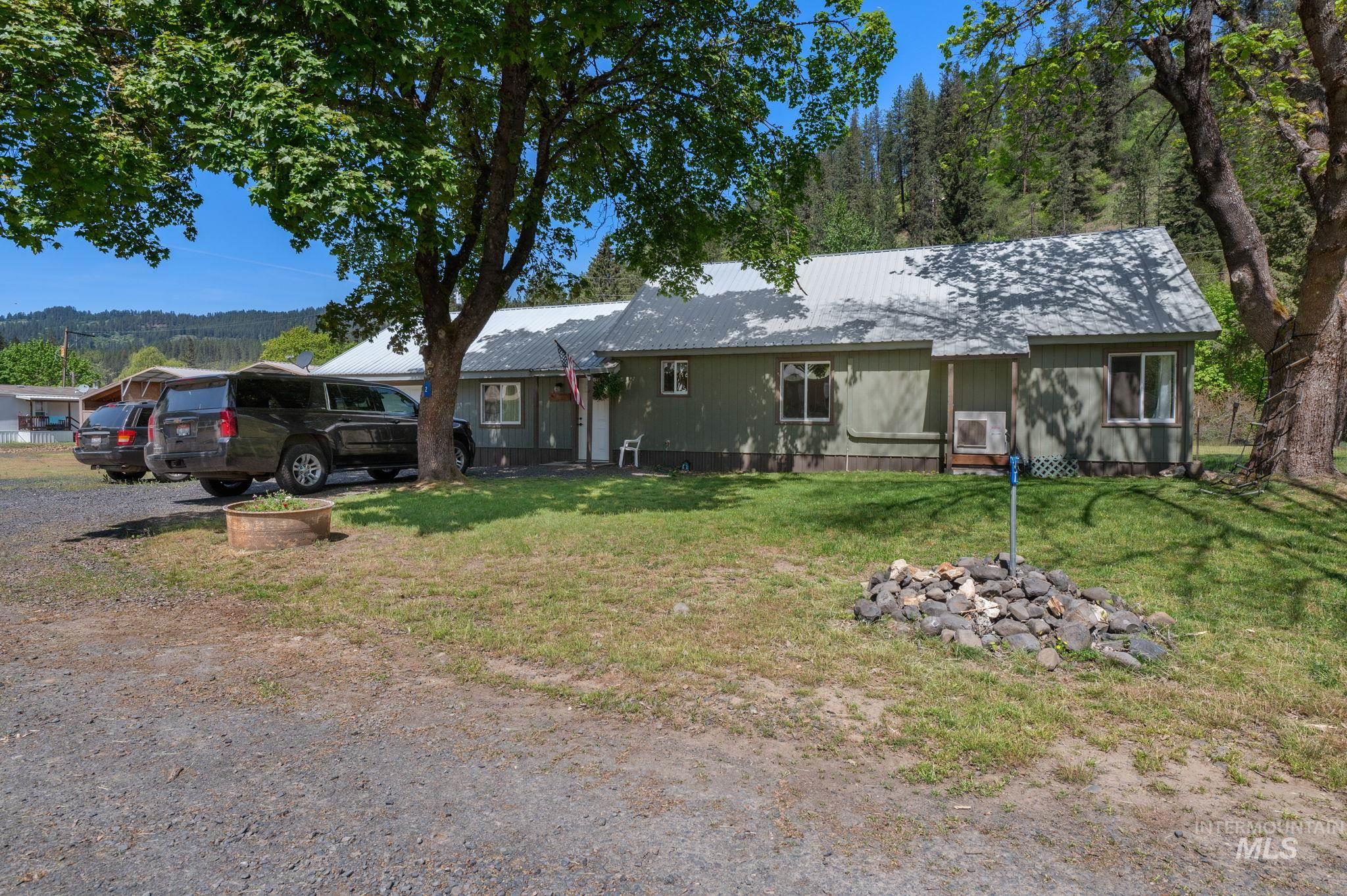 1 Creekside Drive