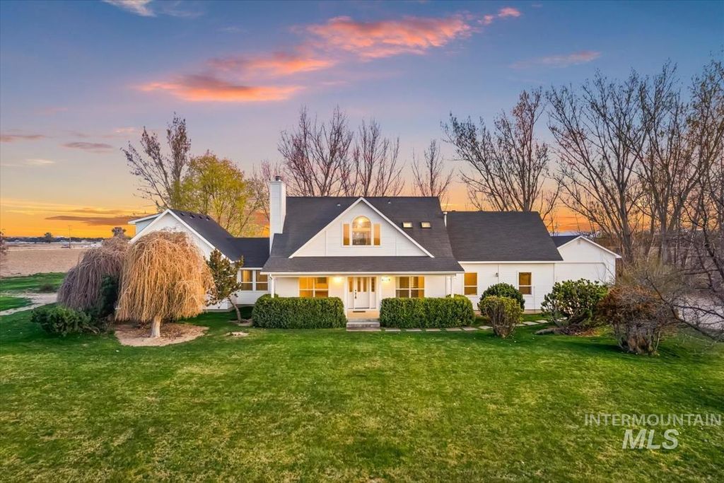 Photo of 6129 Ustick Rd, Nampa, ID 83687 (MLS # 98979997)