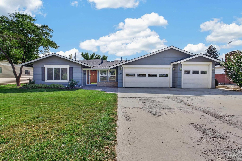 Photo of 539 Lake Lowell Avenue, Nampa, ID 83686 (MLS # 99002978)